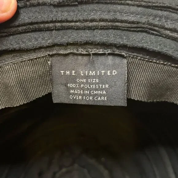 The Limited Women’s Black Bucket Hat One Size - Picture 4 of 6